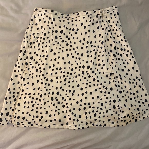 Alice in the Eve Minimal Animal Mini Skirt - Picture 1 of 6